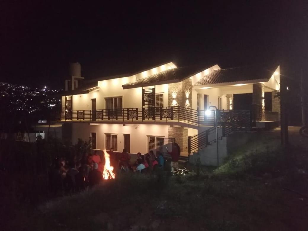 Rr Holiday Inn Kodaikanal Bagian luar foto